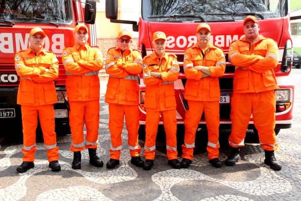 Bombeiros de Mogi Mirim adotam cor laranja em novo uniforme