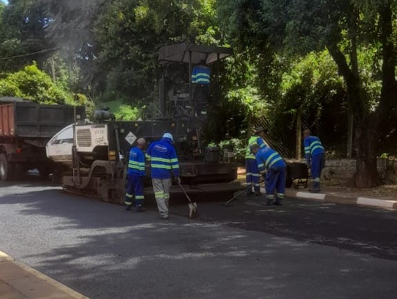 ​RECAPEAMENTO CHEGA À AVENIDA LUIZ PILLA, EM MARTIM FRANCISCO