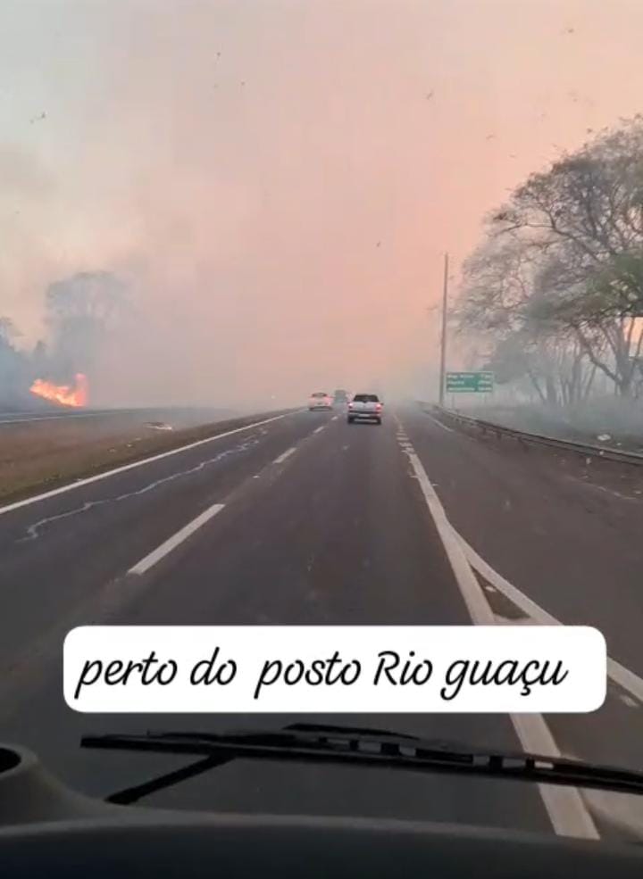 Incêndio causa congestionamento na SP 340